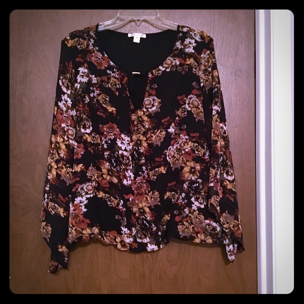 John Paul Richard Ladies XL Blouson Top